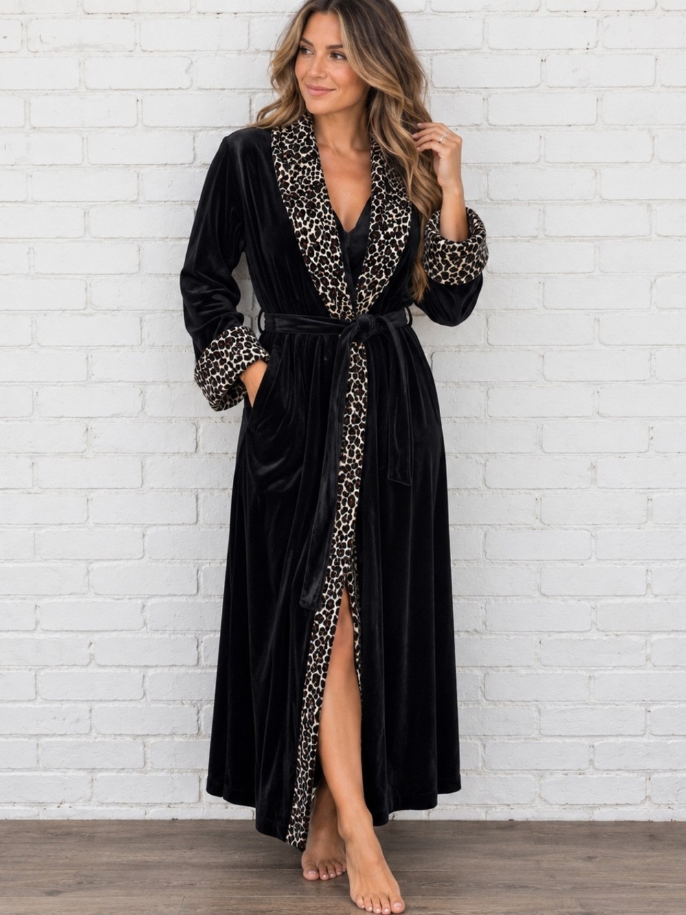 Amanda Stewart Black Velvet Leopard Trim Long Robe Vintage Y2K M
